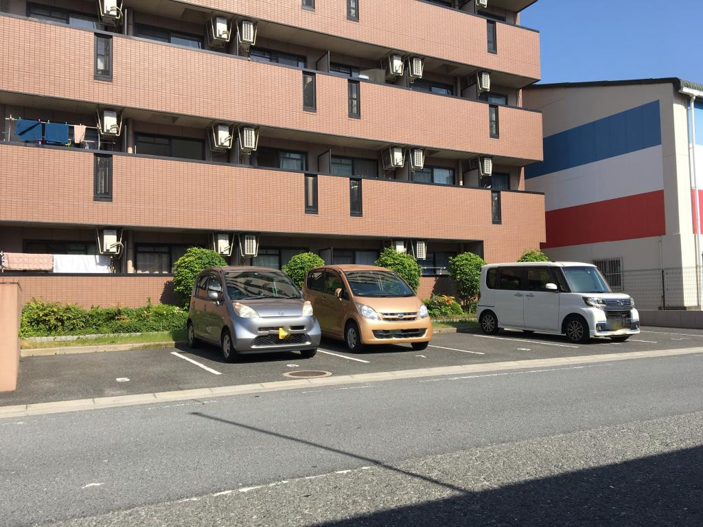 カデンツァ・Ｋの駐車場