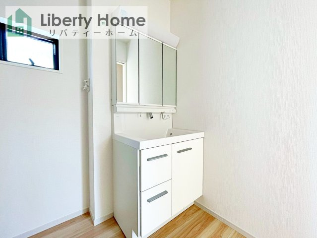 水戸市酒門町15期　新築戸建　2号棟の独立洗面台