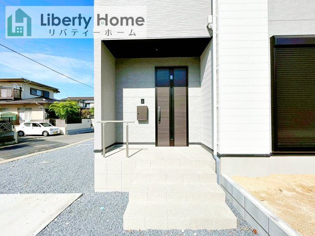 水戸市酒門町15期　新築戸建　2号棟のエントランス