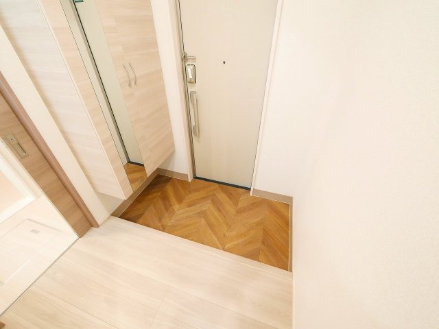 エスタールオーデンの玄関|収納もある玄関です