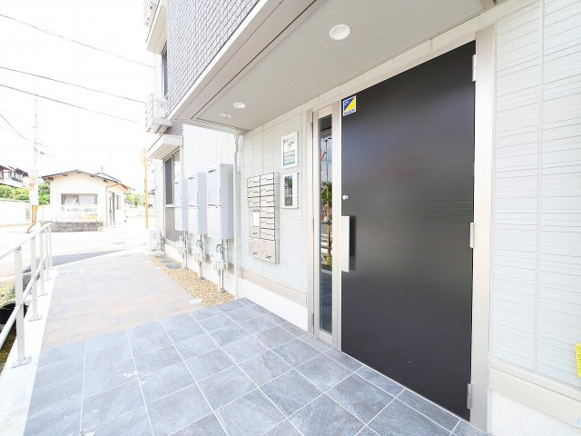 エスタールオーデンのエントランス|毎日通るエントランスはこのようになっています