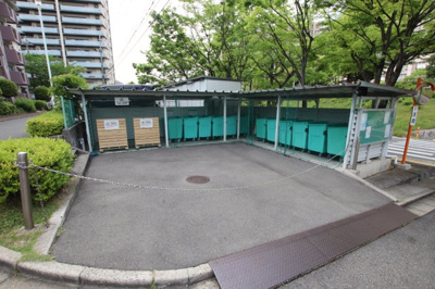 【設備】 | 泉北鴨谷台一次住宅15号棟 | 敷地内ゴミ置き場