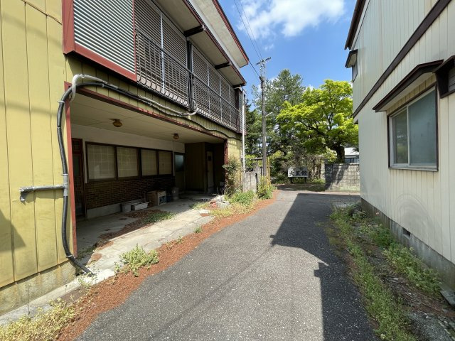 元店舗物件　さくら市喜連川　中古戸建の前面道路含む現地写真|前面道路含む現地写真です