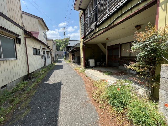 元店舗物件　さくら市喜連川　中古戸建の前面道路含む現地写真|前面道路含む現地写真です