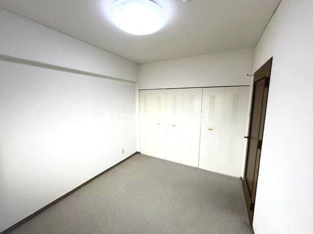 インペリアル吉礼駅前の寝室