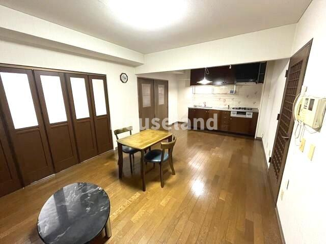 インペリアル吉礼駅前の居間・リビング