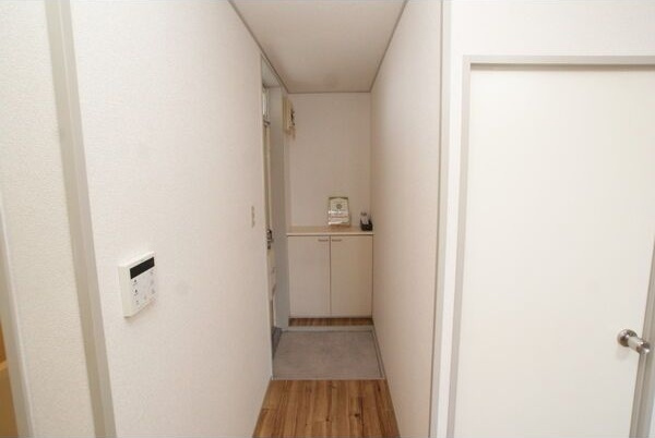 サンコーポNo7の玄関