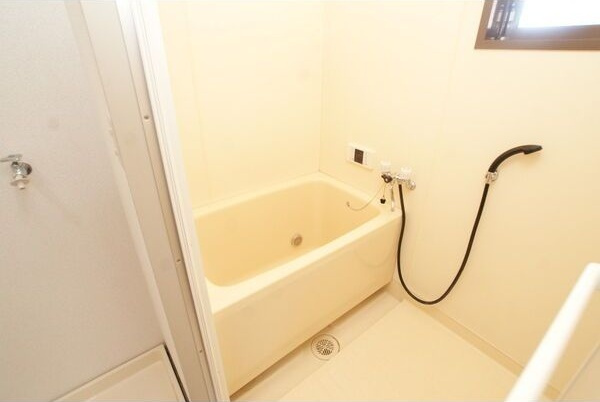 サンコーポNo7の浴室