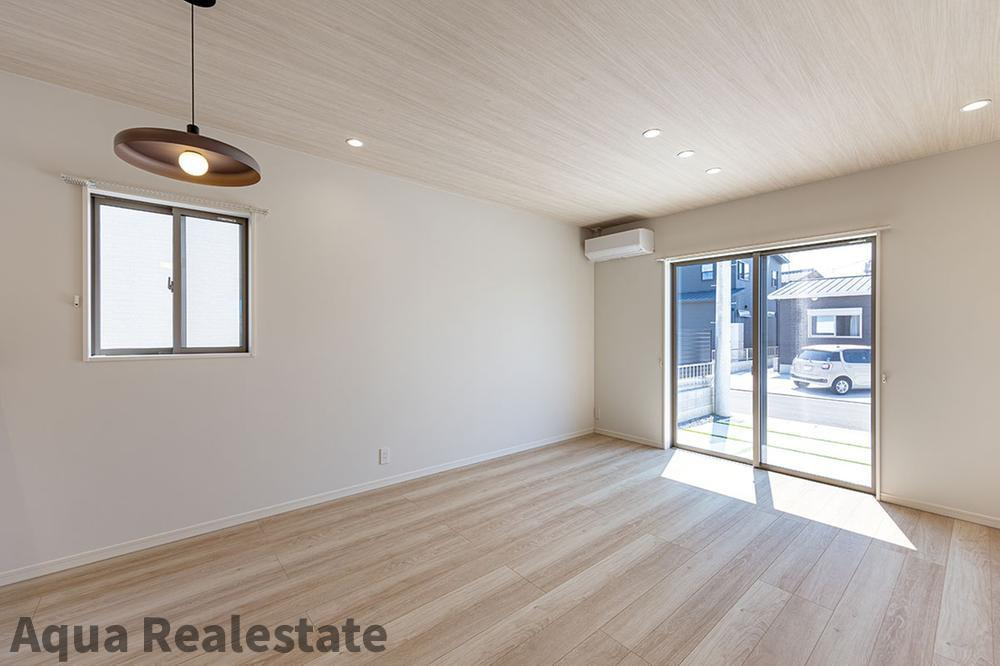 丸亀市津森町の新築一戸建の内装