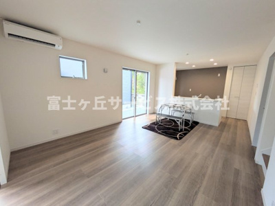 【居間・リビング】 | 豊橋市二川町 新築一戸建て 1号棟 | リビングです