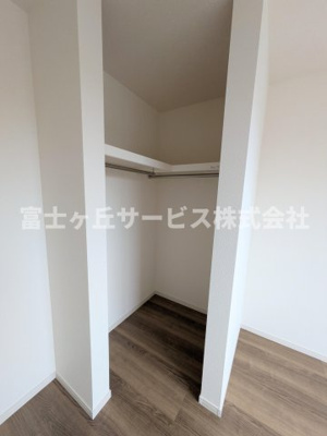 【収納】 | 豊橋市二川町 新築一戸建て 2号棟 | ウォークインクローゼットです