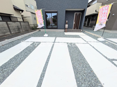 【駐車場】 | 豊橋市二川町 新築一戸建て 2号棟 | ３台駐車可能です