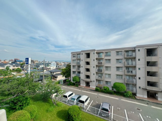 【展望】 | お隣との距離も十分開けて、光や風を遮りません。