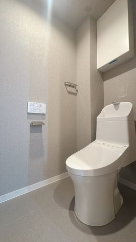 【トイレ】 | アーベインルネス大手町☆仲介手数料無料☆ | 手洗い一体型のトイレは節水効果があり、環境にもお財布にも優しい人気のタイプです。もちろんウォシュレット機能も完備しています。