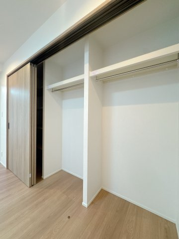 【収納】 | アーベインルネス大手町☆仲介手数料無料☆ | 適度な高さで仕切られた「段」が実用的でいいですね♪