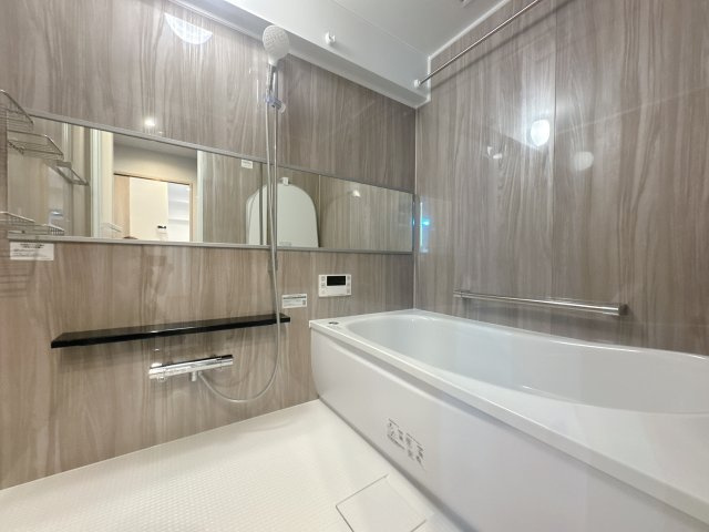 【浴室】 | アーベインルネス大手町☆仲介手数料無料☆ | 高級感溢れる新品交換済みのバスルームで、一日の疲れをいやしてください♪