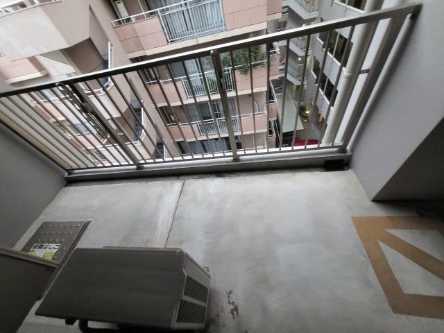 【バルコニー】 | モダンパラッツォ大濠Nord | 別号室の写真になります。現況優先。
