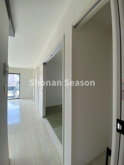 【収納】 | リビング横にはあると嬉しい収納がございます！日用品やストックを収納するのに便利ですね！