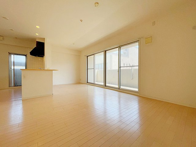 【居間・リビング】 | スクエア名古屋港【名古屋市賃貸・ペット可】