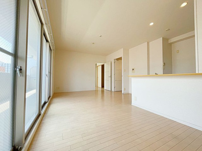 【居間・リビング】 | スクエア名古屋港【名古屋市賃貸・ペット可】