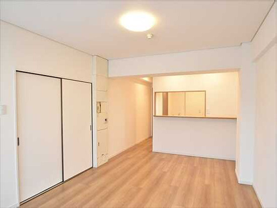 【居間・リビング】