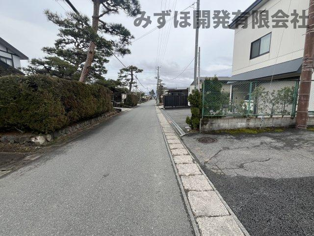 天童市北久野本3丁目6-19の前面道路含む現地写真|北側前面道路
