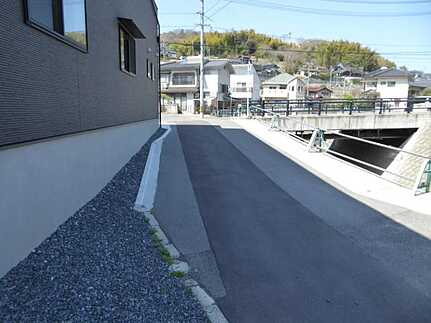 広島市東区馬木１丁目No.Bの前面道路含む現地写真