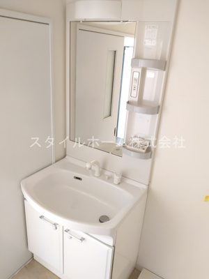 【洗面所】 | 胡蝶羽根井