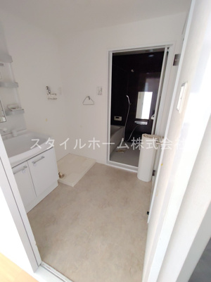 【洗面所】 | 胡蝶羽根井