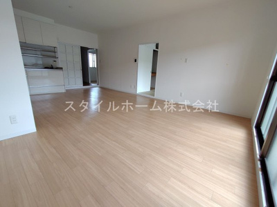 【居間・リビング】 | 胡蝶羽根井