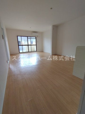 【居間・リビング】 | 胡蝶羽根井