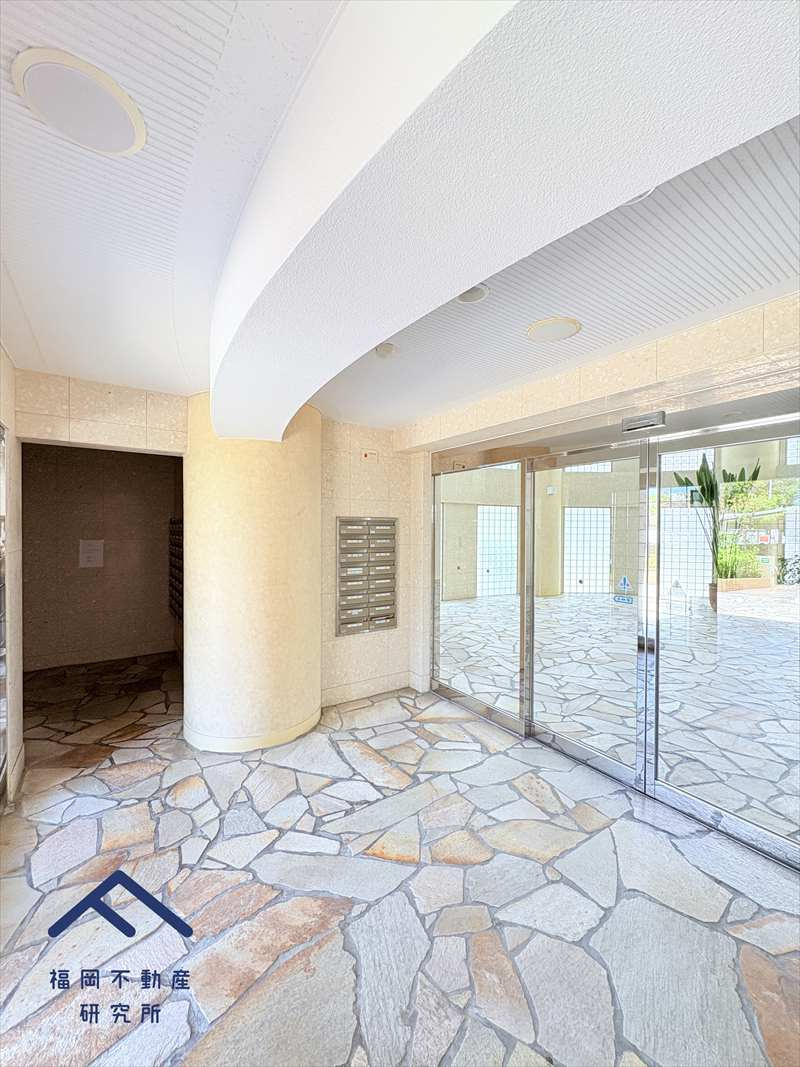 アーバンパレスシェル福間のエントランス