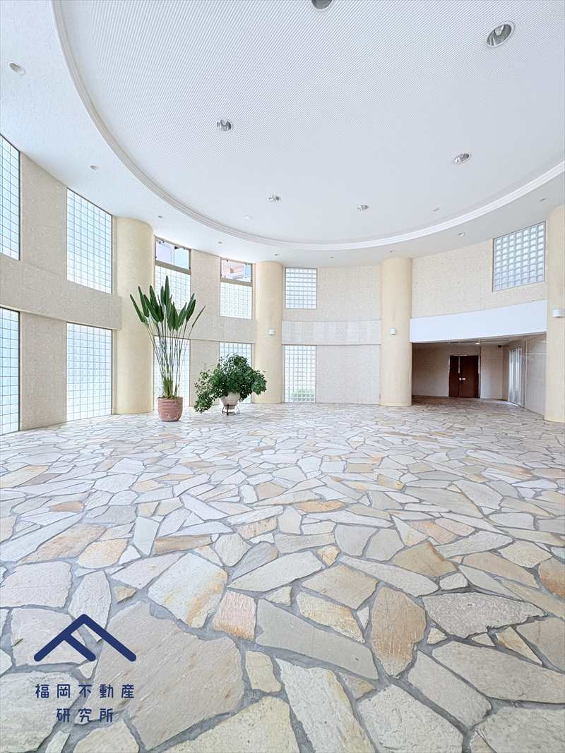 アーバンパレスシェル福間のエントランス