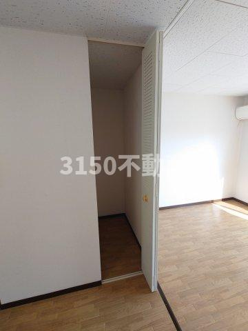 サンライズ Aの居間・リビング