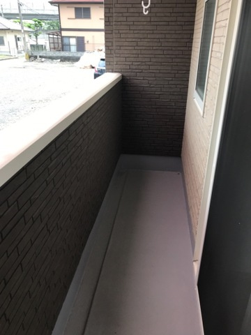 熊本市南区日吉２丁目のアパートのバルコニー