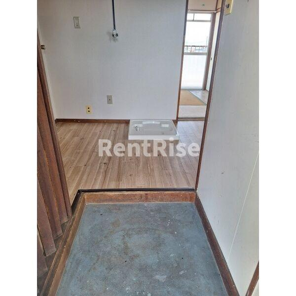 コーポ伊谷の玄関