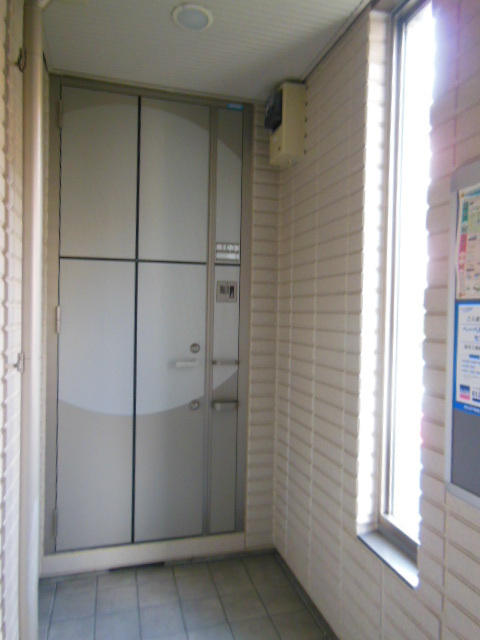 リトルフォレスト経堂のロビー|内廊下です