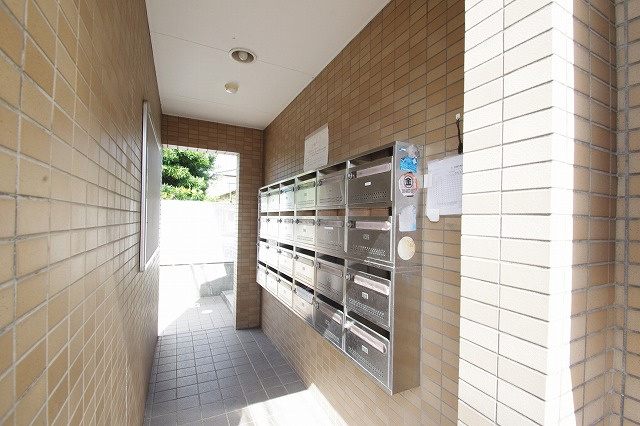 フローラ湖東のエントランス