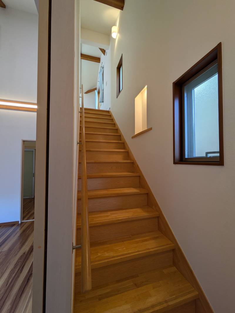 高知市福井町　　中古一戸建てのその他|階段です