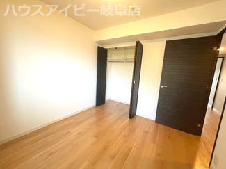【洋室】 | Vigaisho日野！3階部分！3LDK！ウォークインクローゼットあり♪ペット飼育可能なマンション | Vigaisho日野！3階部分！3LDK！ウォークインクローゼットあり♪ペット飼育可能なマンション