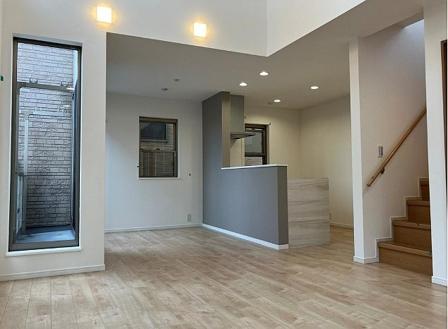 【居間・リビング】川口市弥平４丁目　中古戸建