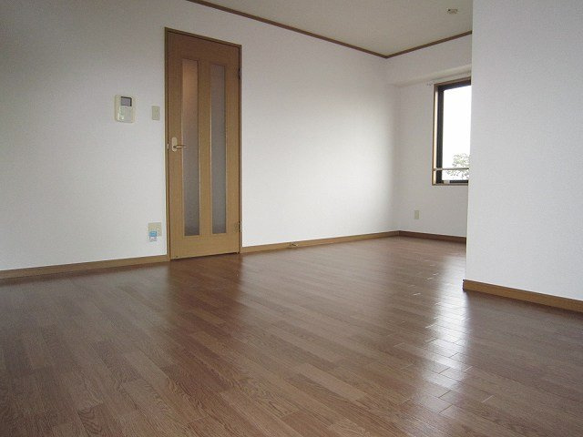 ゴールド　フォレストの居間・リビング