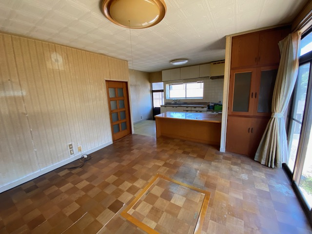 【居間・リビング】 | 柳井・サンビーム近く(商談中)