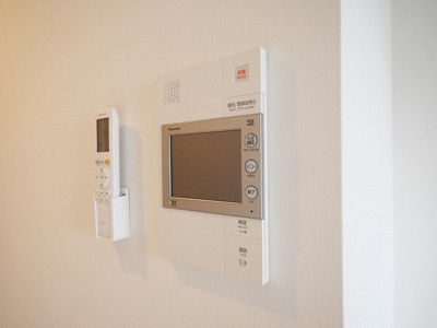 【セキュリティ】 | S-RESIDENCE難波大国町Deux | モニター付きインターホンです