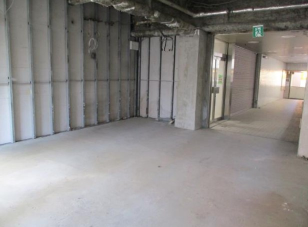 【内装】 | 本八幡駅徒歩1分(2階部分駅直結) 2階A区画 12.54坪 スケルトン