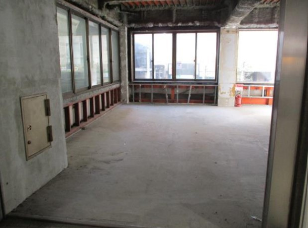 【内装】 | 本八幡駅徒歩1分(2階部分駅直結) 2階A区画 12.54坪 スケルトン