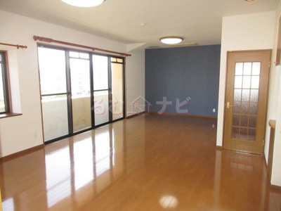 【内装】 | ラスティング銭通