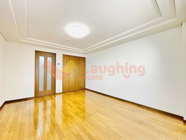 プリティパーク小森野の寝室|開放的な寝室です