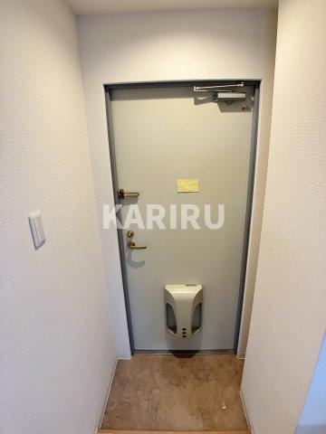 パーラム関目の玄関