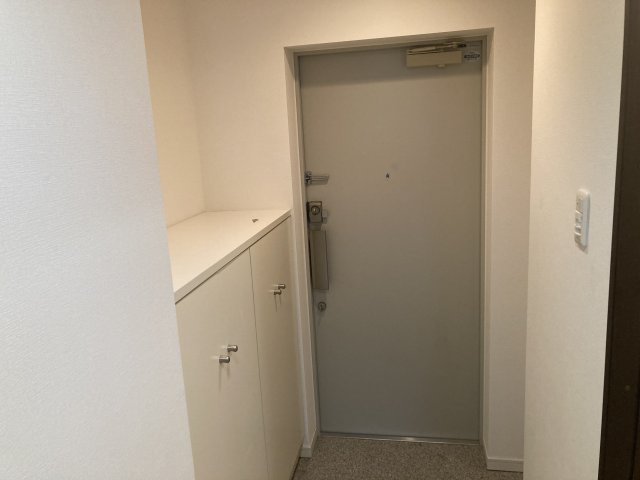 PINO甲東園の玄関